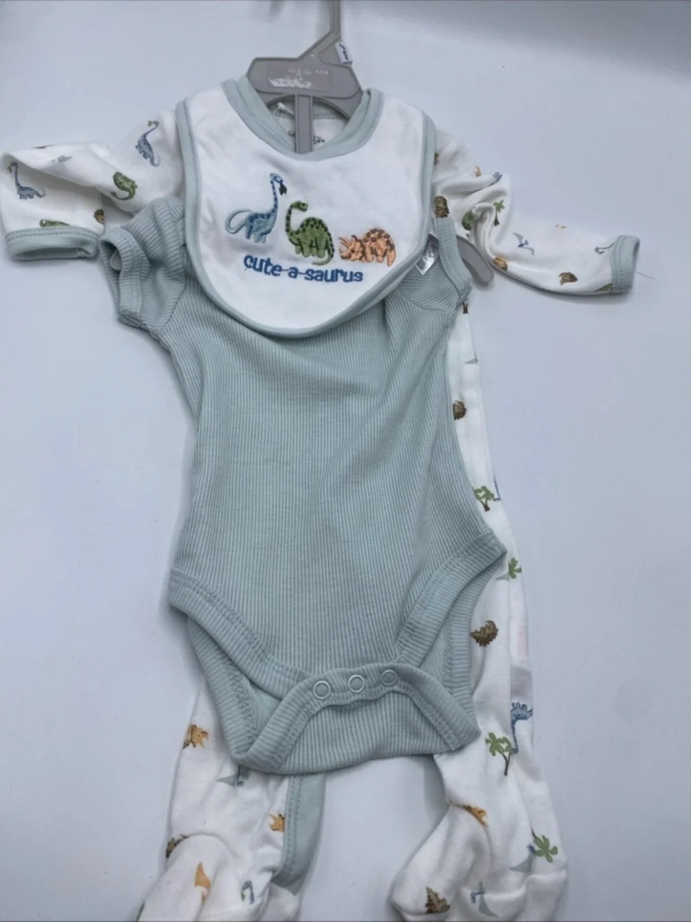 Le Top Bebe Dinosaur Bodysuit Pant Bib Outfit 3PC Set 0-3 Months Cute A Saurus
